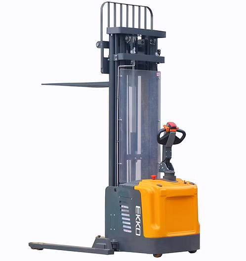 Full Powered Straddle Stacker EB16EA with 216" Lift Height EKKO