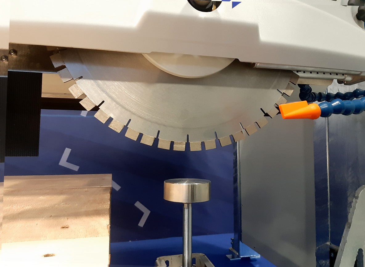 DISCOVERY 5 Axis CNC Plus Saw Emmedue