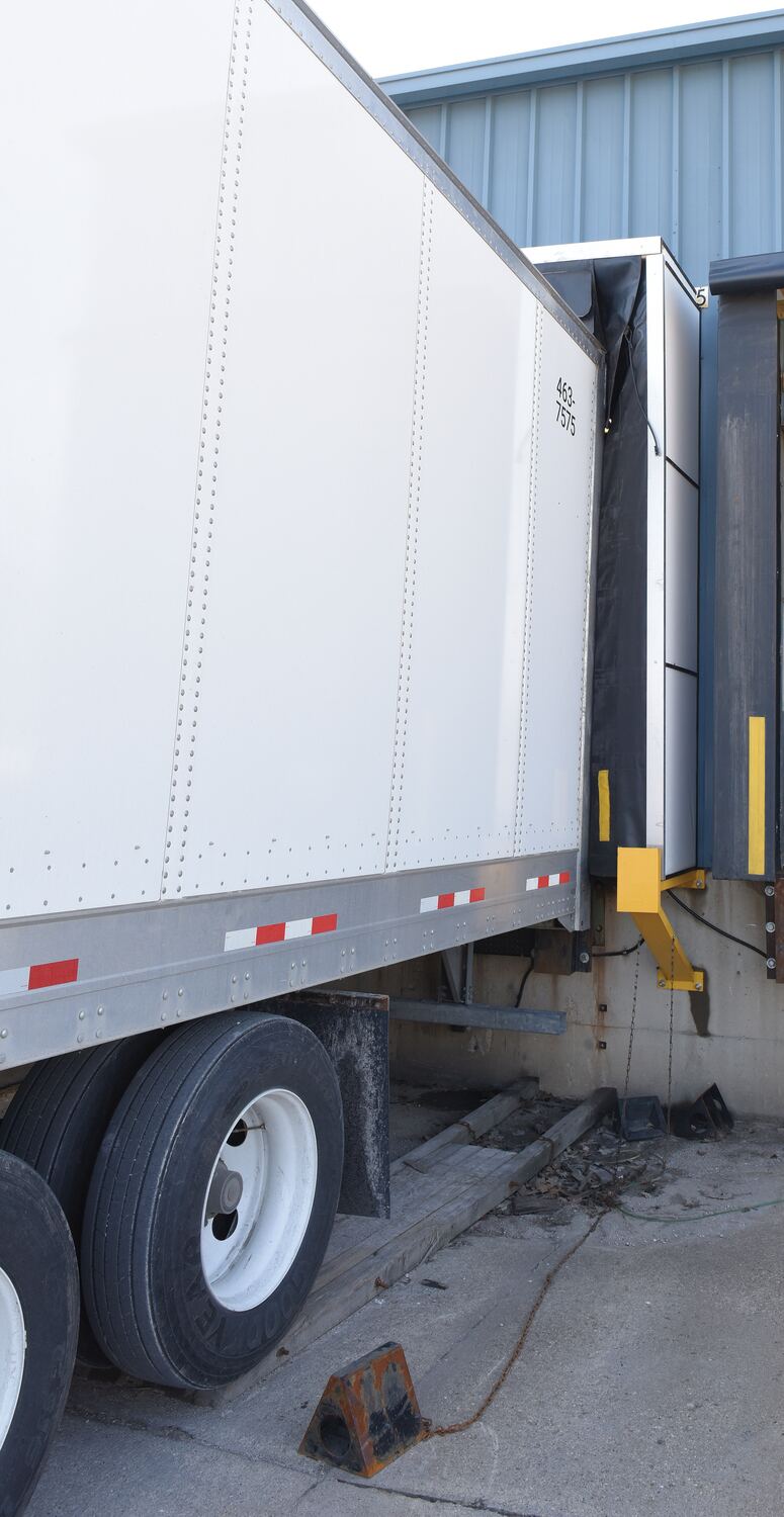 Dock Shelters Vestil