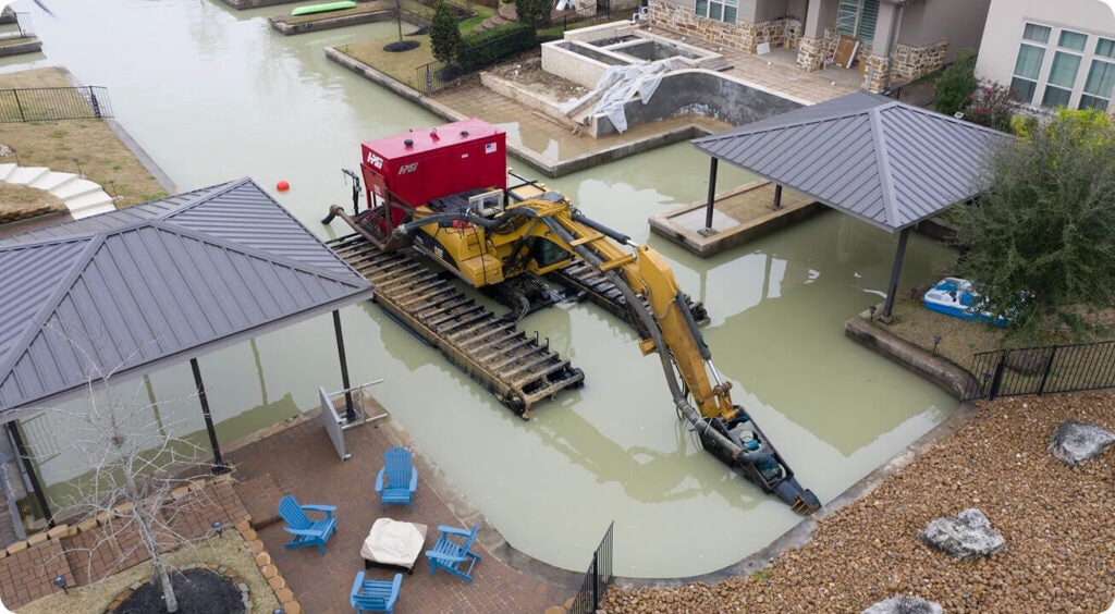 18-22 Ton Water Excavator Undercarriage - AM200-6 EIK Solutions