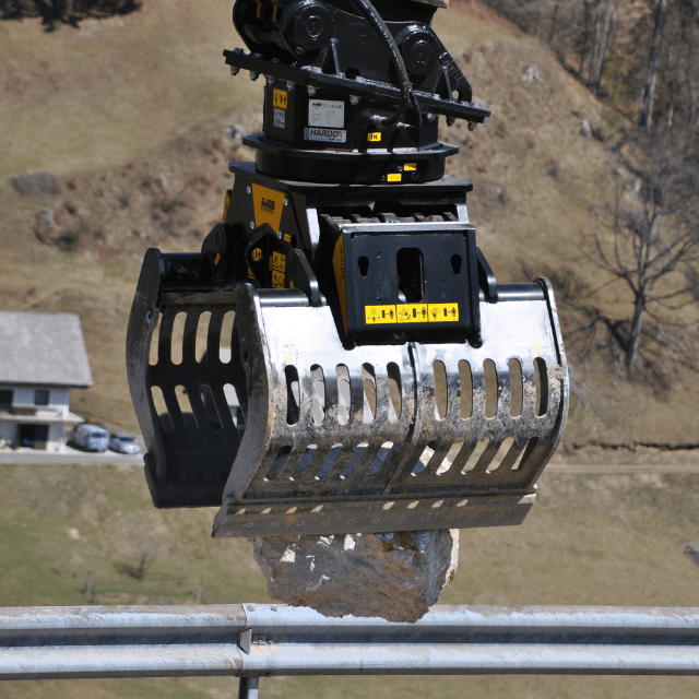 MB-G1200 S4 SORTING GRAPPLES MB Crusher