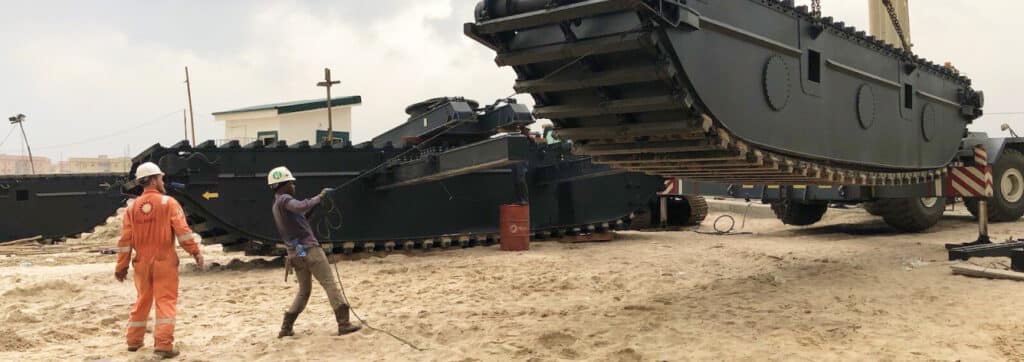 18-22 Ton Water Excavator Undercarriage - AM200-6 EIK Solutions