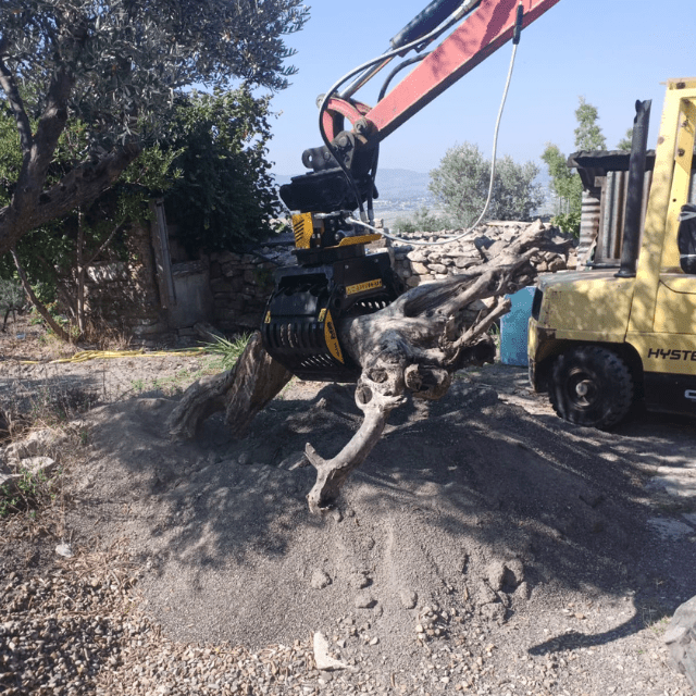 Sorting Grapples - MB-G350 S4 MB Crusher