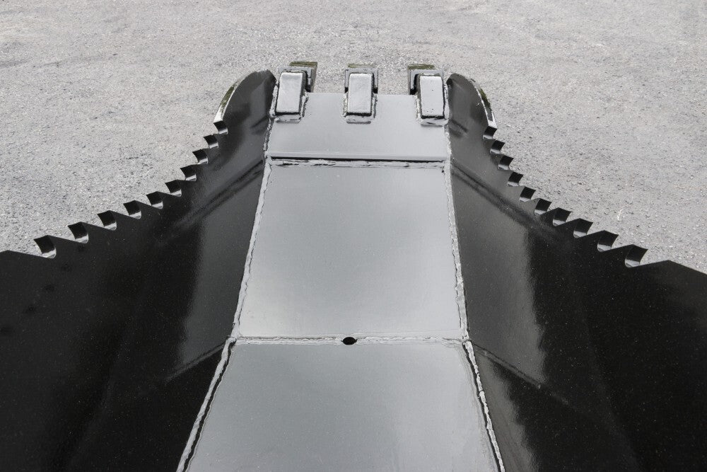 Stump Buckets – Severe & Extreme Duty Blue Diamond Attachments