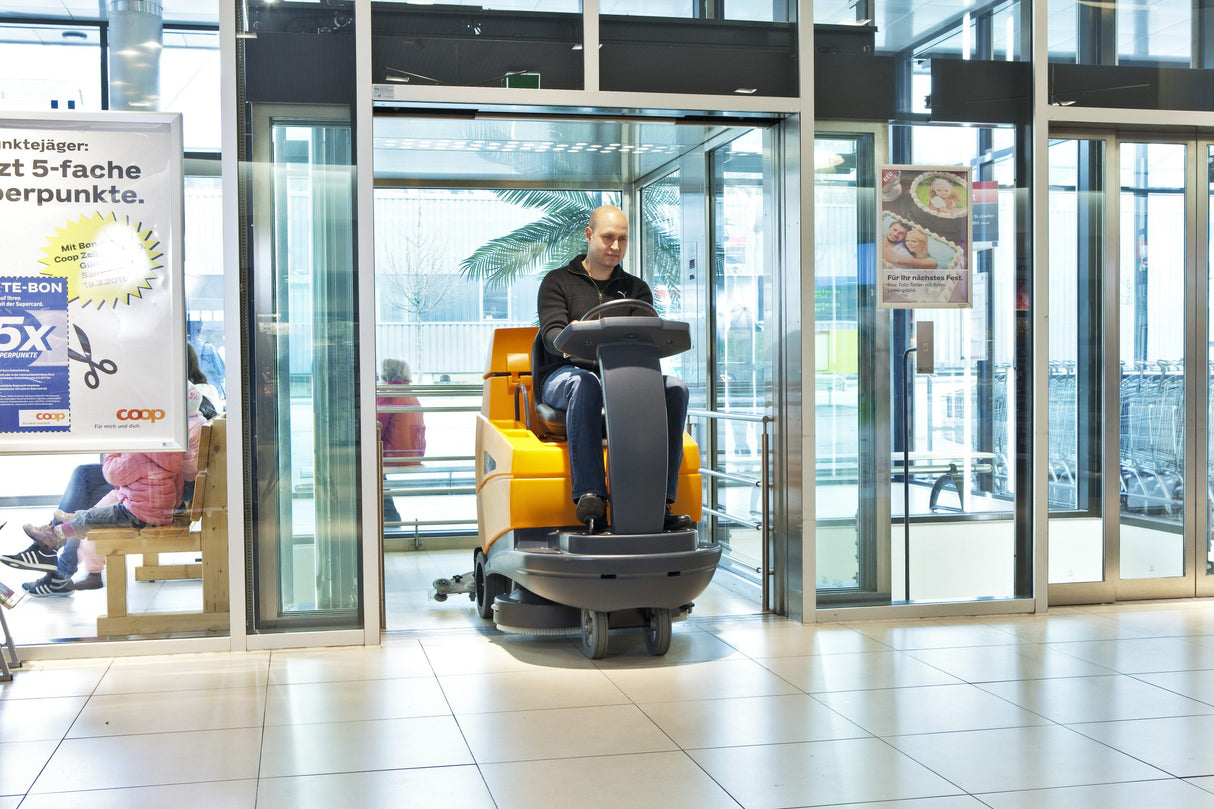 Swingo 4000 Battery-Powered Ride-On Scrubber Drier Taski