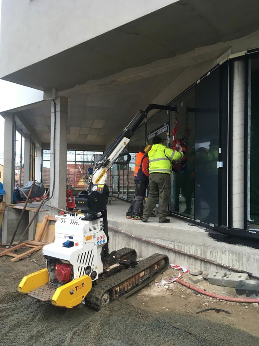 TGT Robby 900 S DTS Glass & Material Handling Equipment