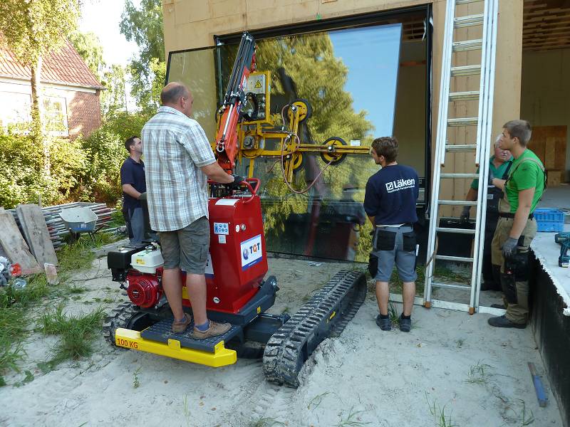 TGT Robby 900 Walk Behind Glass Robot and Lifting DTS Glass & Material Handling Equipment