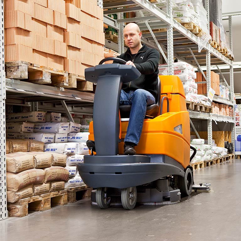 Swingo 4000 Battery-Powered Ride-On Scrubber Drier Taski