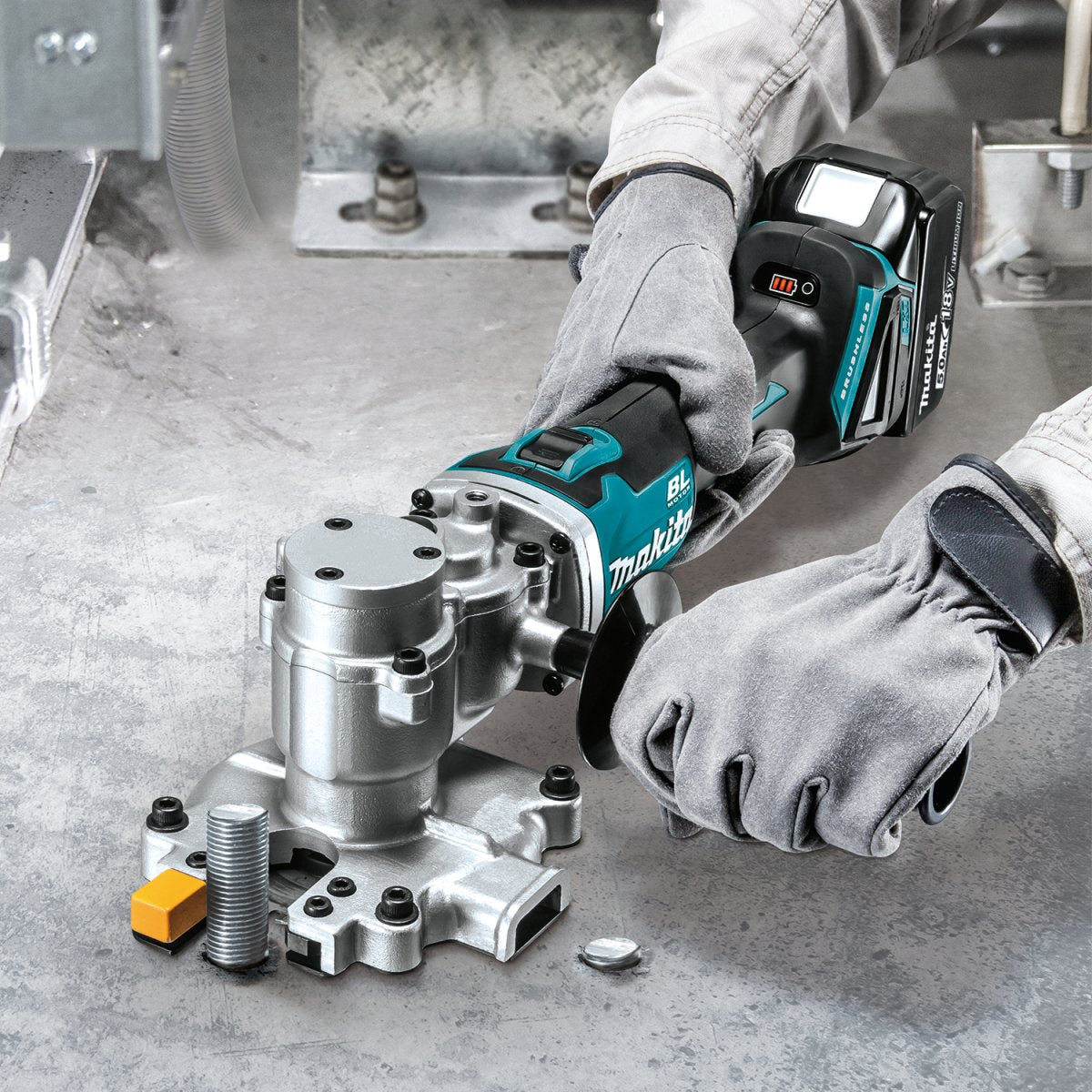 18V LXT® Lithium‑Ion Brushless Cordless Steel Rod Flush‑Cutter Kit (5.0Ah) Makita