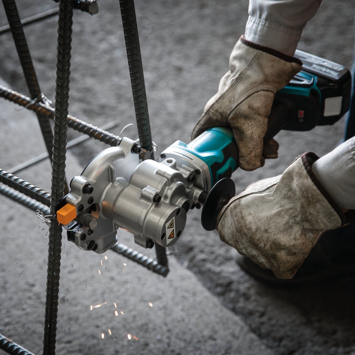 18V LXT® Lithium‑Ion Brushless Cordless Steel Rod Flush‑Cutter Kit (5.0Ah) Makita