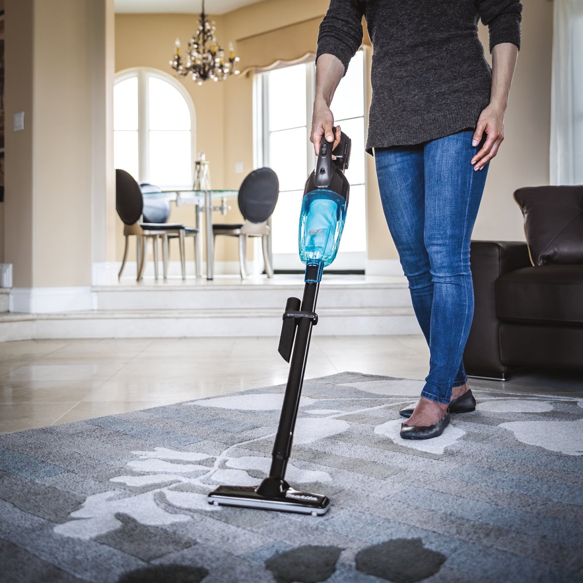 18V LXT® Lithium‑ion Compact Brushless Cordless Vacuum Kit, Trigger w/ Lock (2.0Ah) Makita