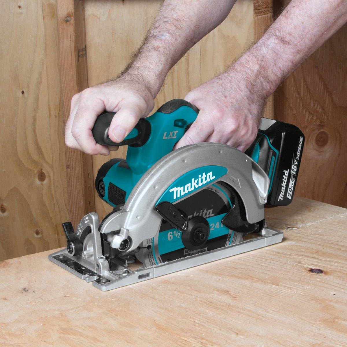 18V LXT® Lithium‑Ion Cordless 6‑1/2" Circular Saw Makita