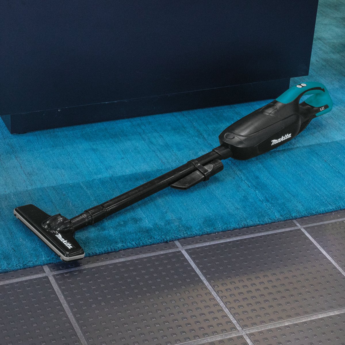 18V LXT® Lithium‑ion Cordless Vacuum Makita
