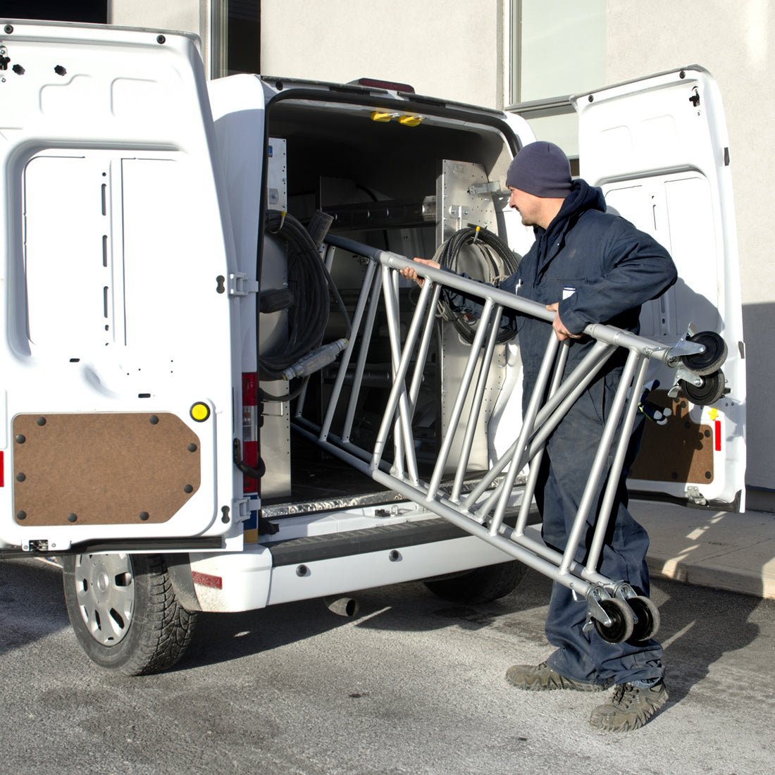 6' High Portable Aluminum Scaffold With 5" Casters And 3 Anti-Slip Platforms MetalTech