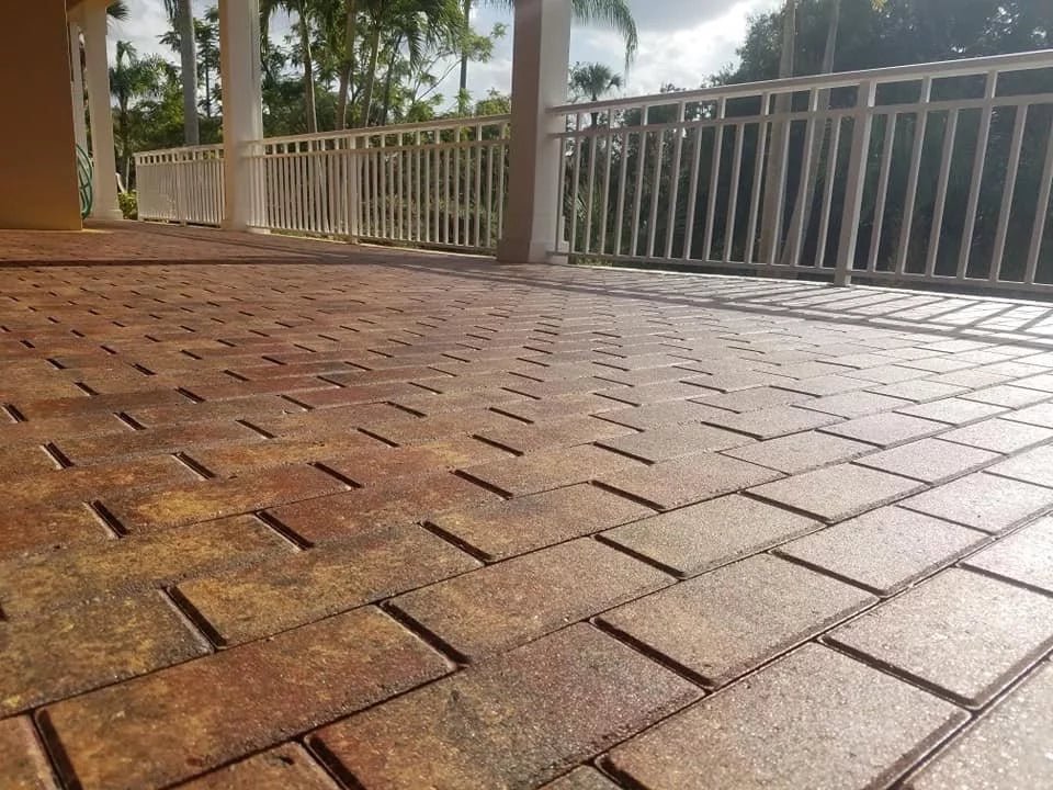 Cobble Loc with Grip Surface Logix