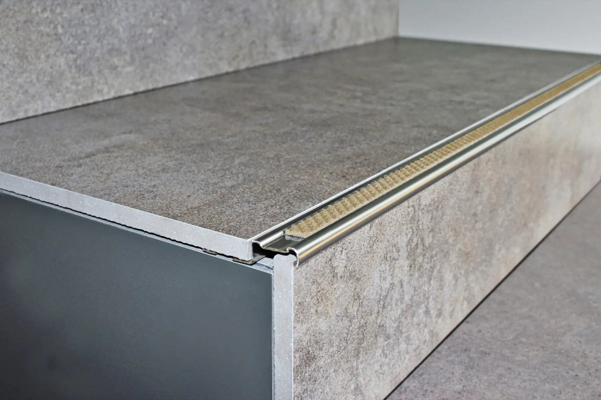 DISTAE 250 CM Aluminium Anodized Silver Insert 141108110-94 Dural Sand 94" ($30 Shipping 1+ Units)