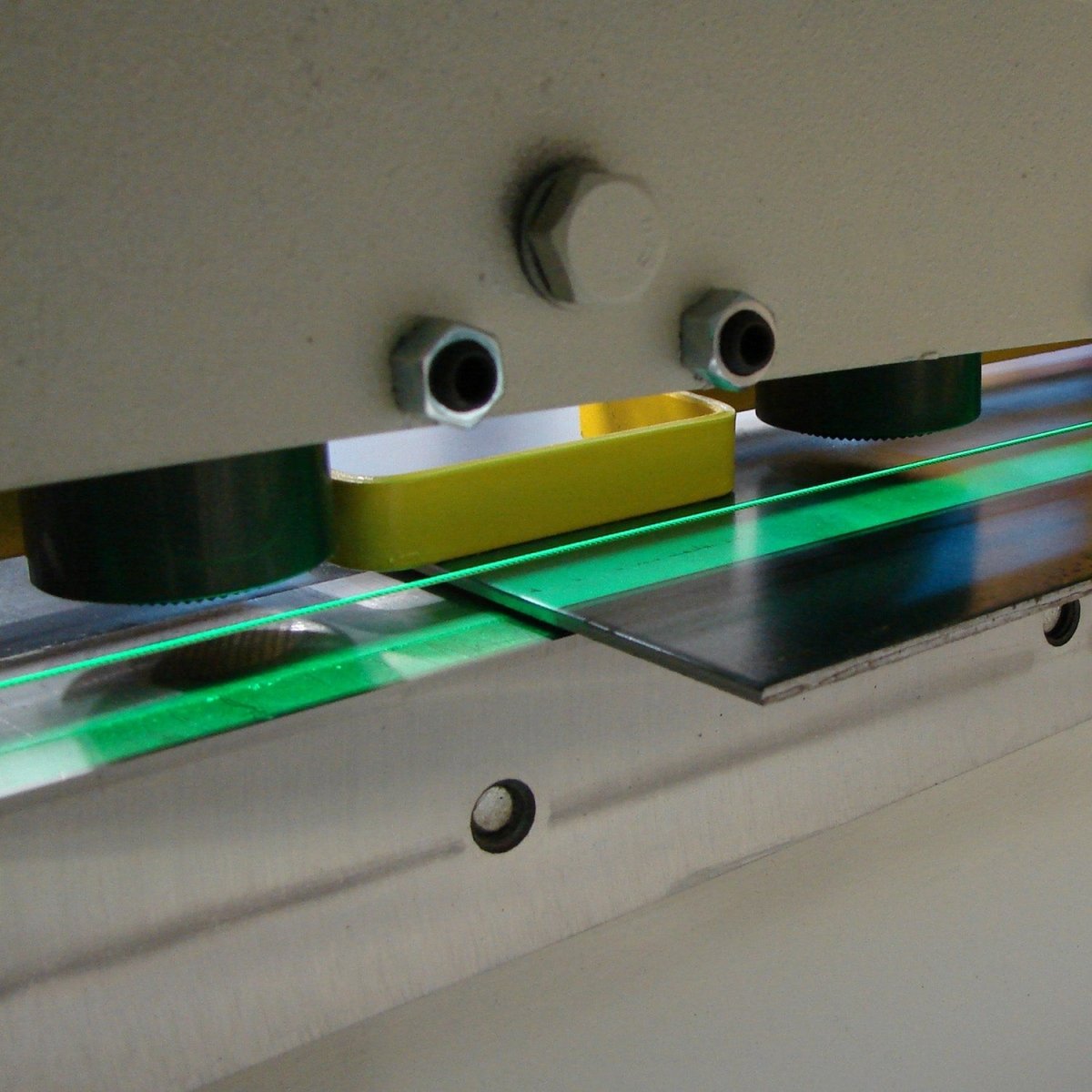 Heavy Duty Hydraulic Sheet Metal Shear SH-5210-HD Baileigh