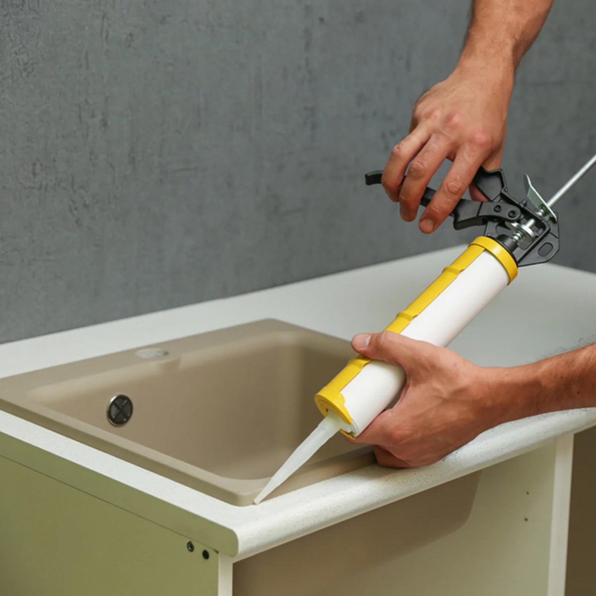 Hyper Kitchen & Bathroom Silicone 300Ml (10.1 FL. OZ) Transparent - 12 COUNT Kraken Bond