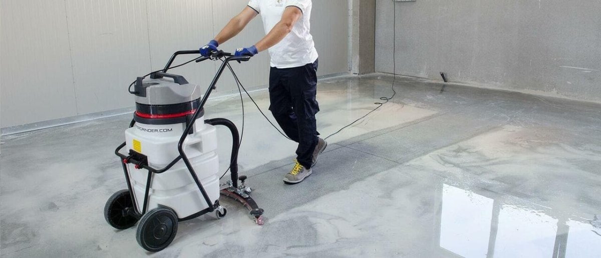 Slurryvak 114 Concrete Vacuum with Squeegee Hypergrinder