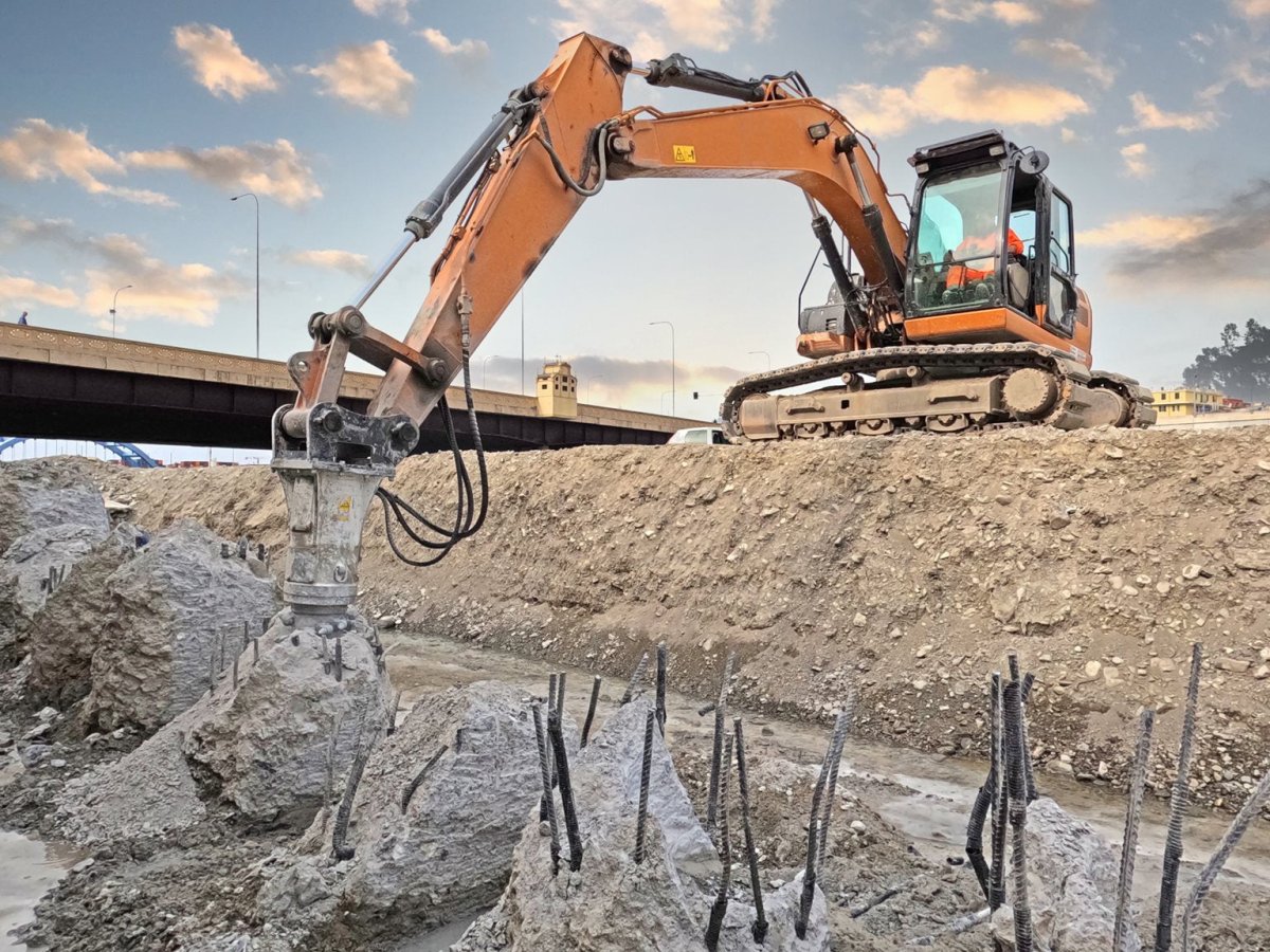 Simex Tfv Vertical Drum Cutter Cropping Reinforced Concrete Piles IN GENOA CONSTRUCTION SITE - Diamond Tool Store