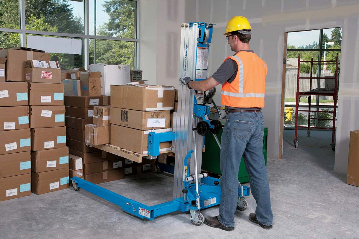 Genie SLA vs SLC: Which Material Lift Should You Choose?