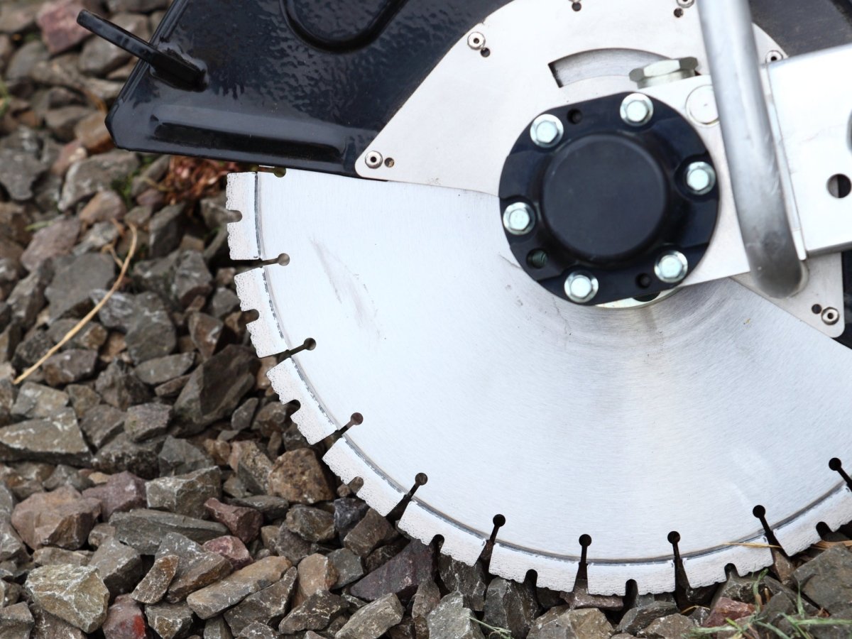 Your Guide to Buying Concrete Saw Blades - Diamond Tool Store