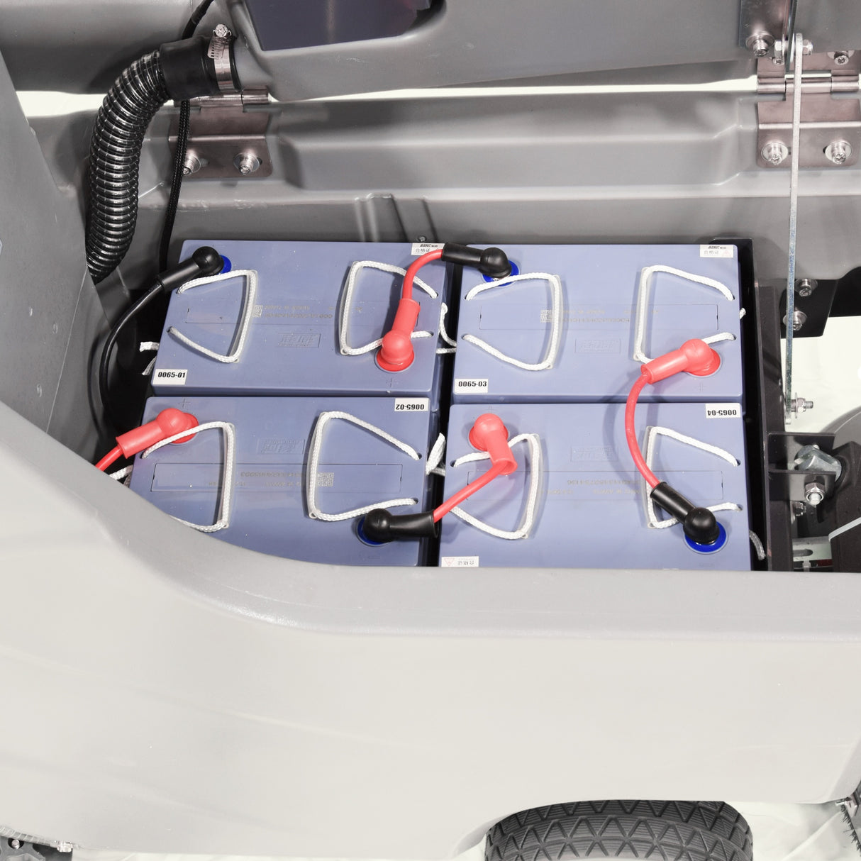 DX32T | Dual Head Battery Autoscrubber, 32 in. ONYX