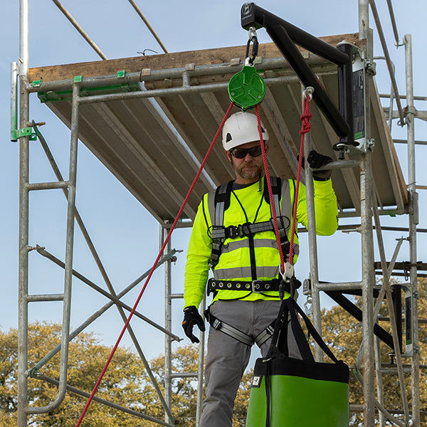 Mounted Material Lift System: 1.6”- 2” Clamps Safewaze