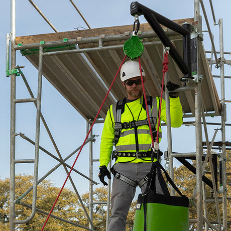Mounted Material Lift System: 1.6”- 2” Clamps Safewaze