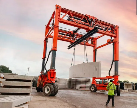 Combilift Straddle Carriers CombiLift