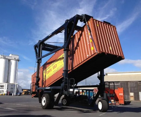 Combilift Straddle Carriers CombiLift