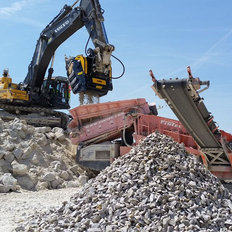 Bucket Crusher for excavator BF135.8 MB Crusher