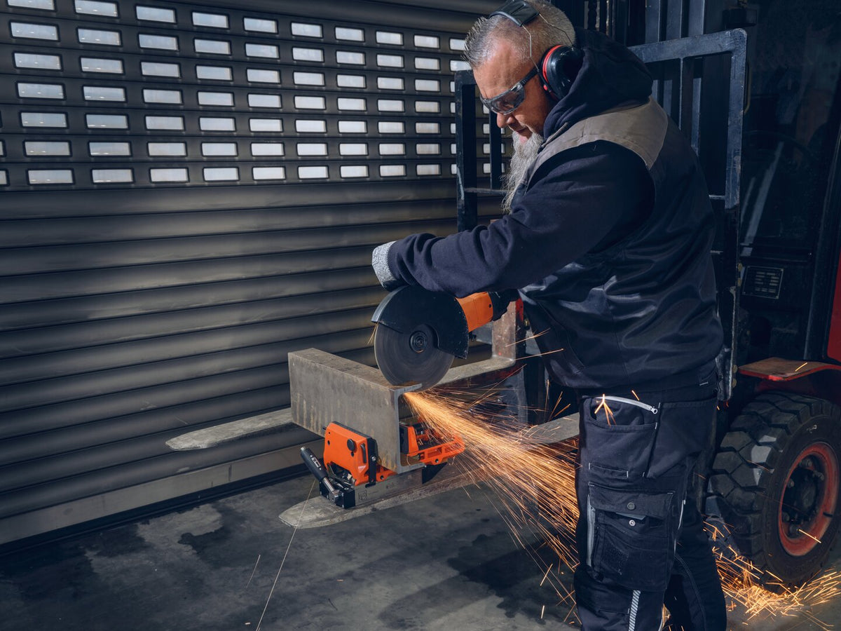FEIN AlphaGrind LG 24-230 D Pro 9 in Angle Grinder 2,400 W FEIN
