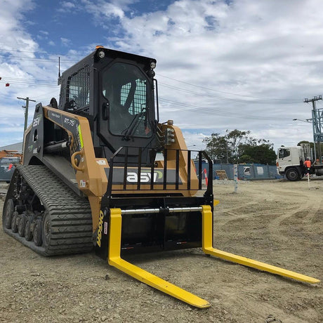 Skid Steer Loader Pallet Forks w/ Floating Tyne Design Digga