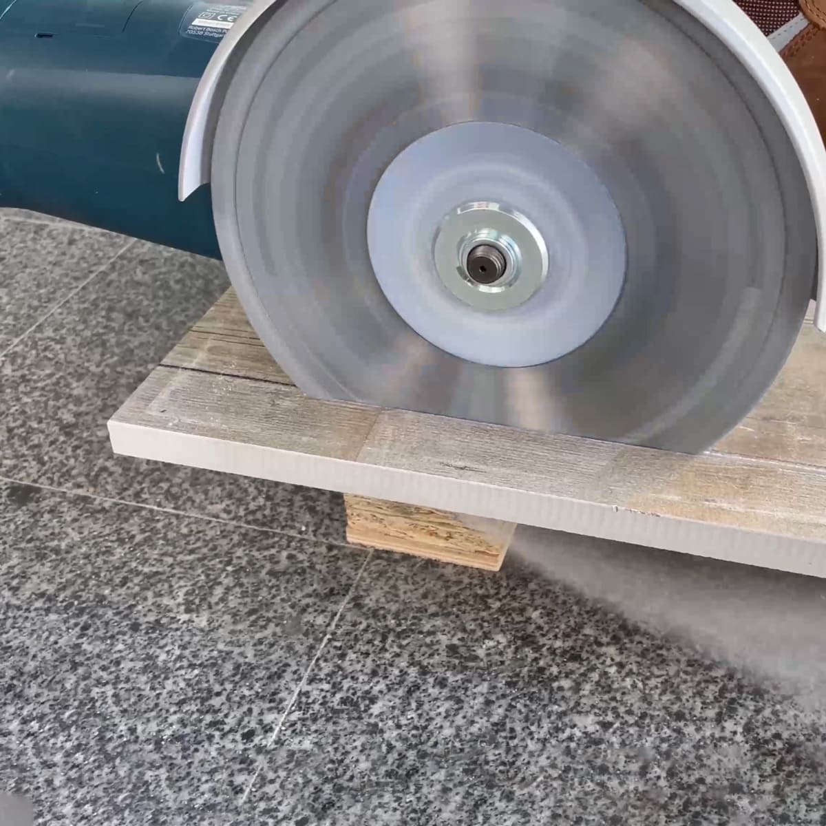 Diamond Cutting Blade 1A1R 9" Gres Master Distar