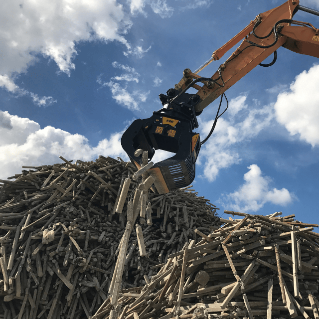 MB-G1200 S4 SORTING GRAPPLES MB Crusher