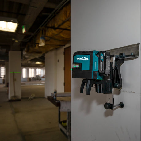 12V Max CXT® Lithium‑Ion Cordless Self‑Leveling Cross‑Line/4‑Point Green Beam Laser (2.0Ah) Makita