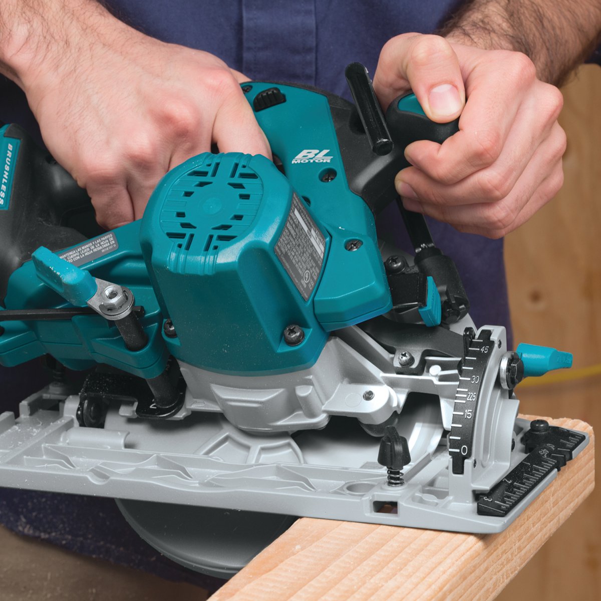 18V LXT® Lithium‑Ion Brushless Cordless 6‑1/2" Circular Saw Makita