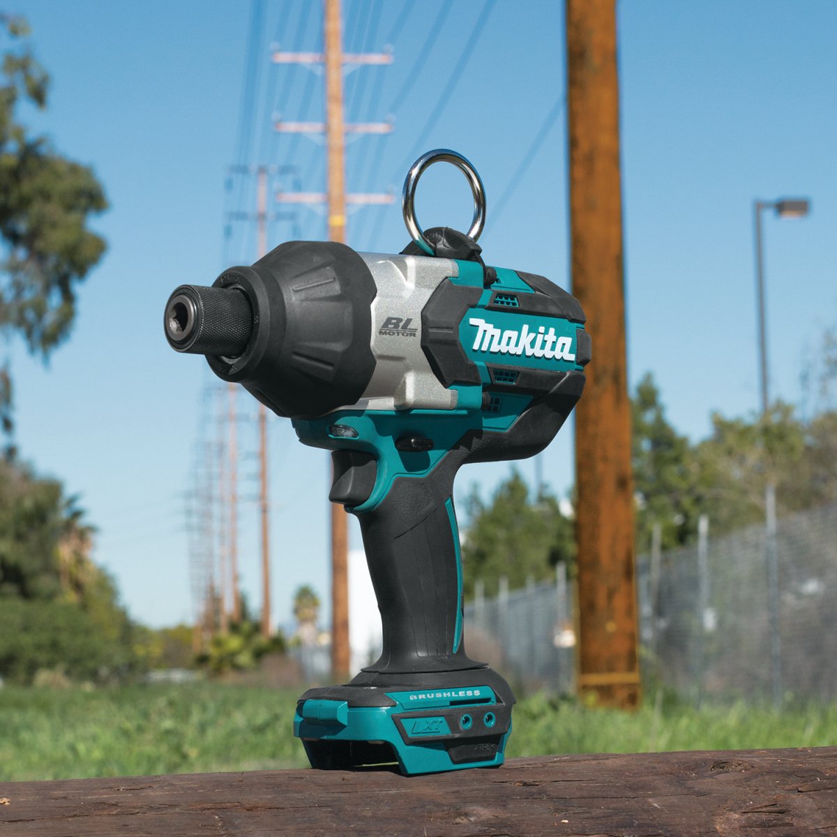 18V LXT® Lithium‑Ion Brushless Cordless High‑Torque 7/16" Hex Utility Impact Wrench Makita