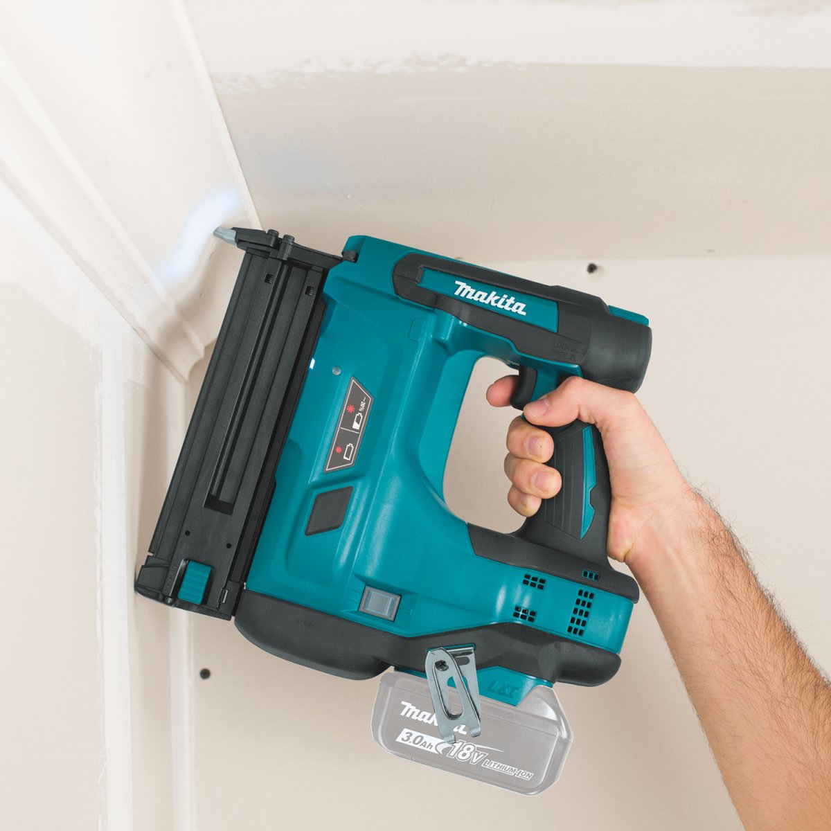 18V LXT® Lithium‑Ion Cordless 2" Brad Nailer, 18 Ga. Makita
