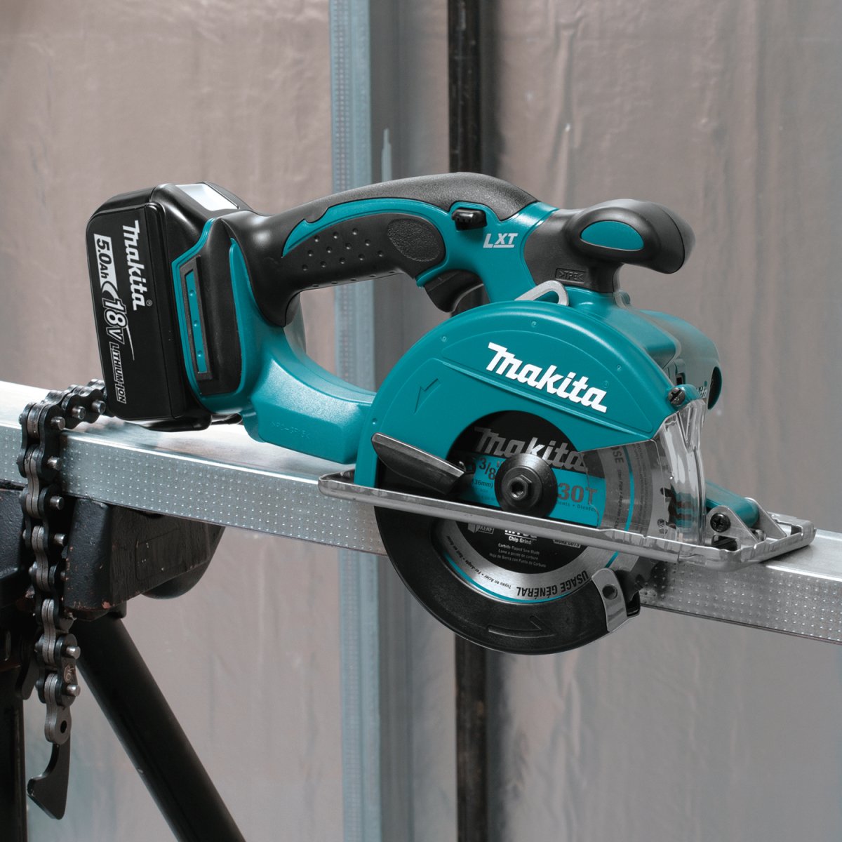 18V LXT® Lithium‑Ion Cordless 5‑3/8" Metal Cutting Saw Makita