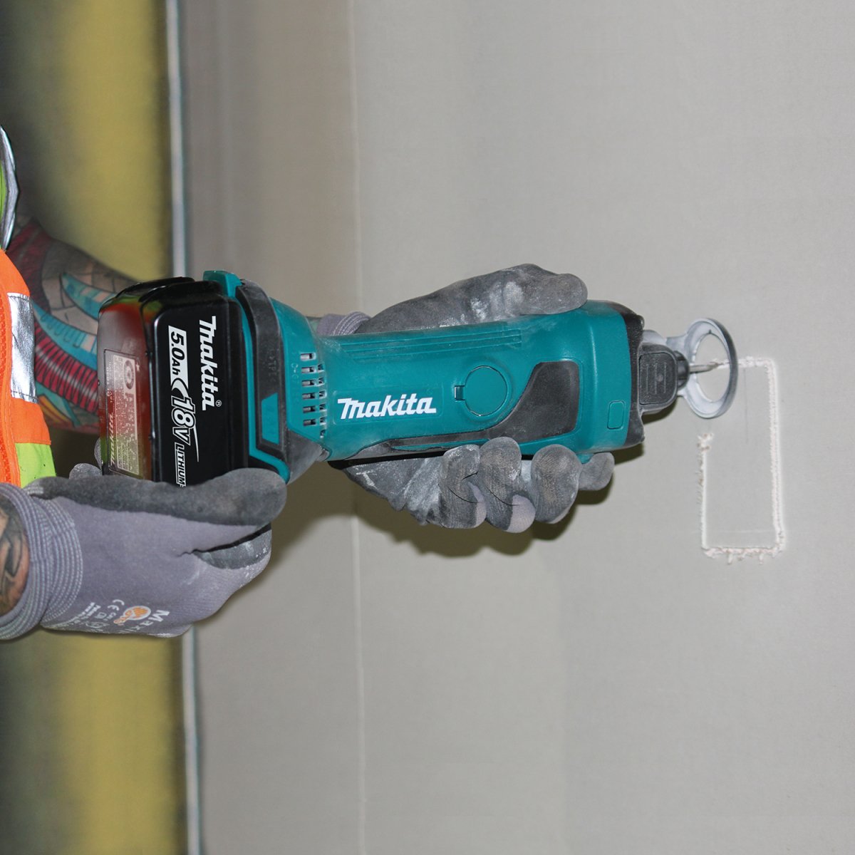 18V LXT® Lithium‑Ion Cordless Cut‑Out Tool Makita