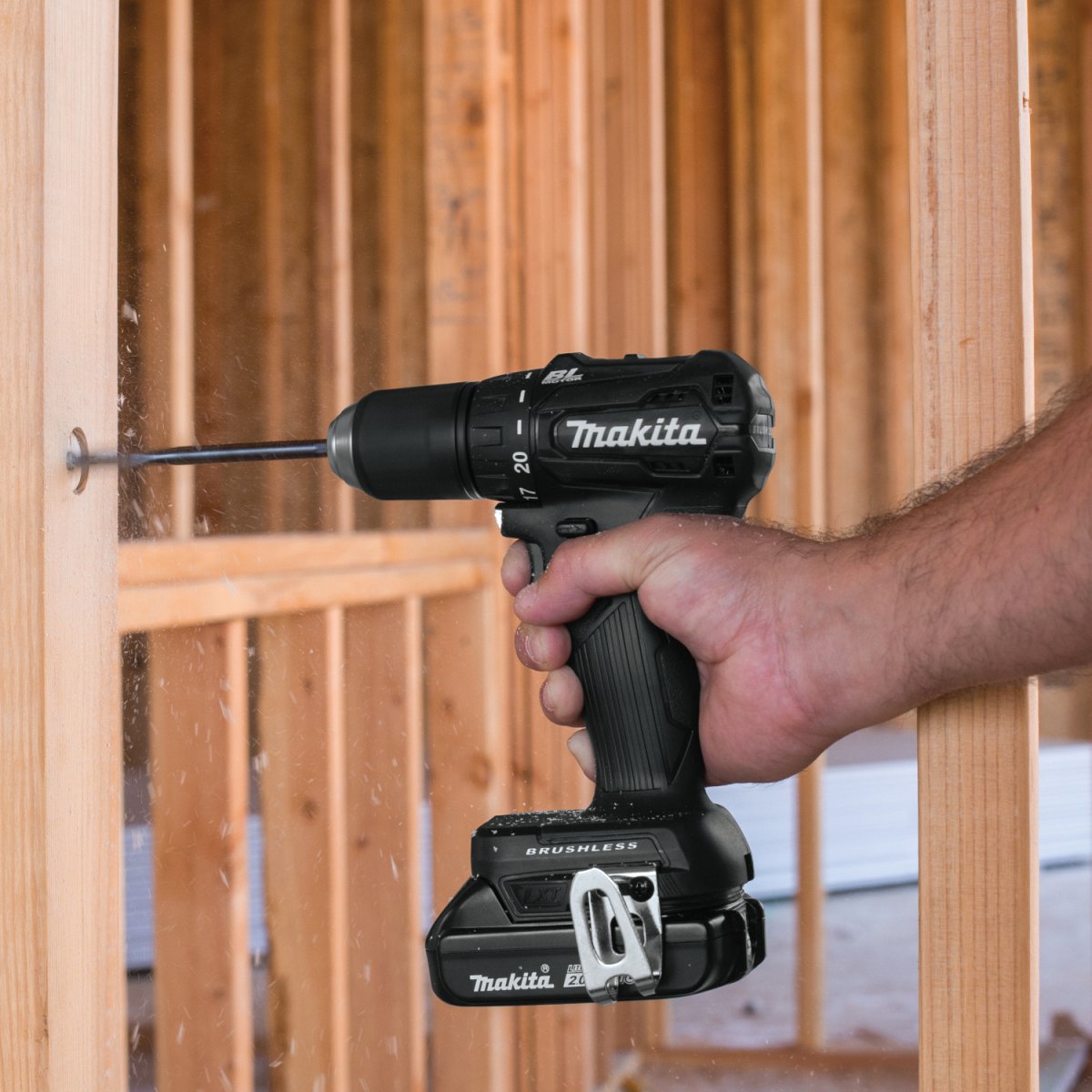 18V LXT® Lithium‑Ion Sub‑Compact Brushless Cordless 1/2" Driver‑Drill (2.0Ah) Makita