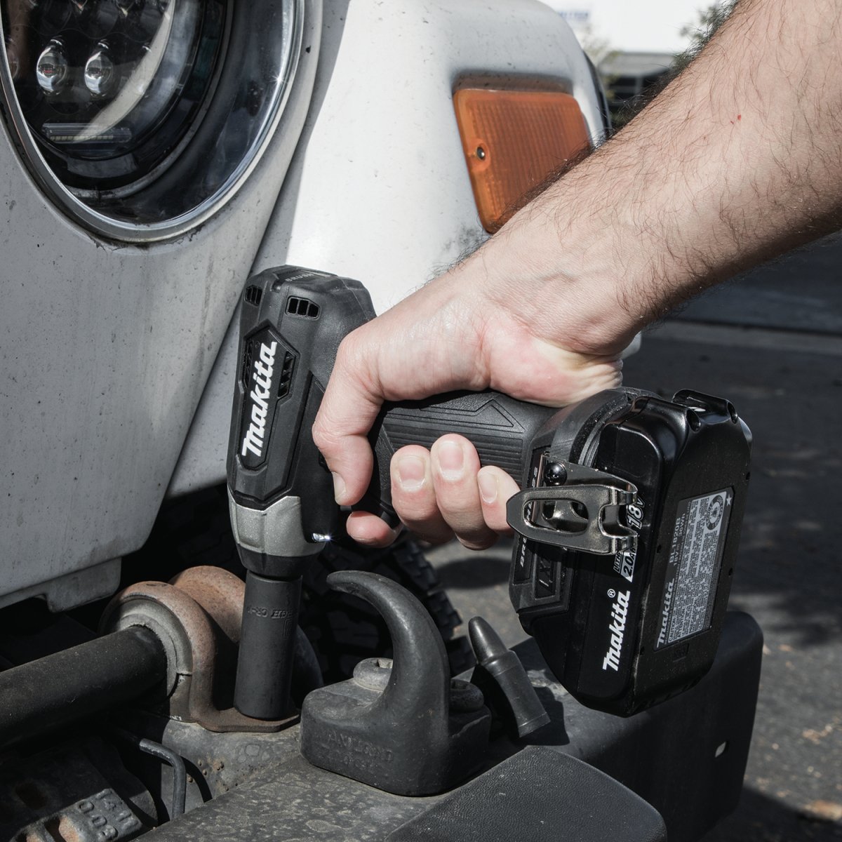 18V LXT® Lithium‑Ion Sub‑Compact Brushless Cordless 1/2" Sq. Drive Impact Wrench Makita