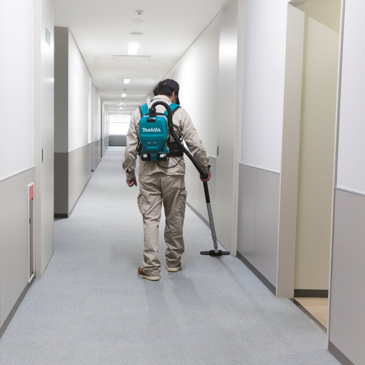 36V (18V X2) LXT® Brushless 1/2 Gallon HEPA Filter Backpack Dry Vacuum Makita