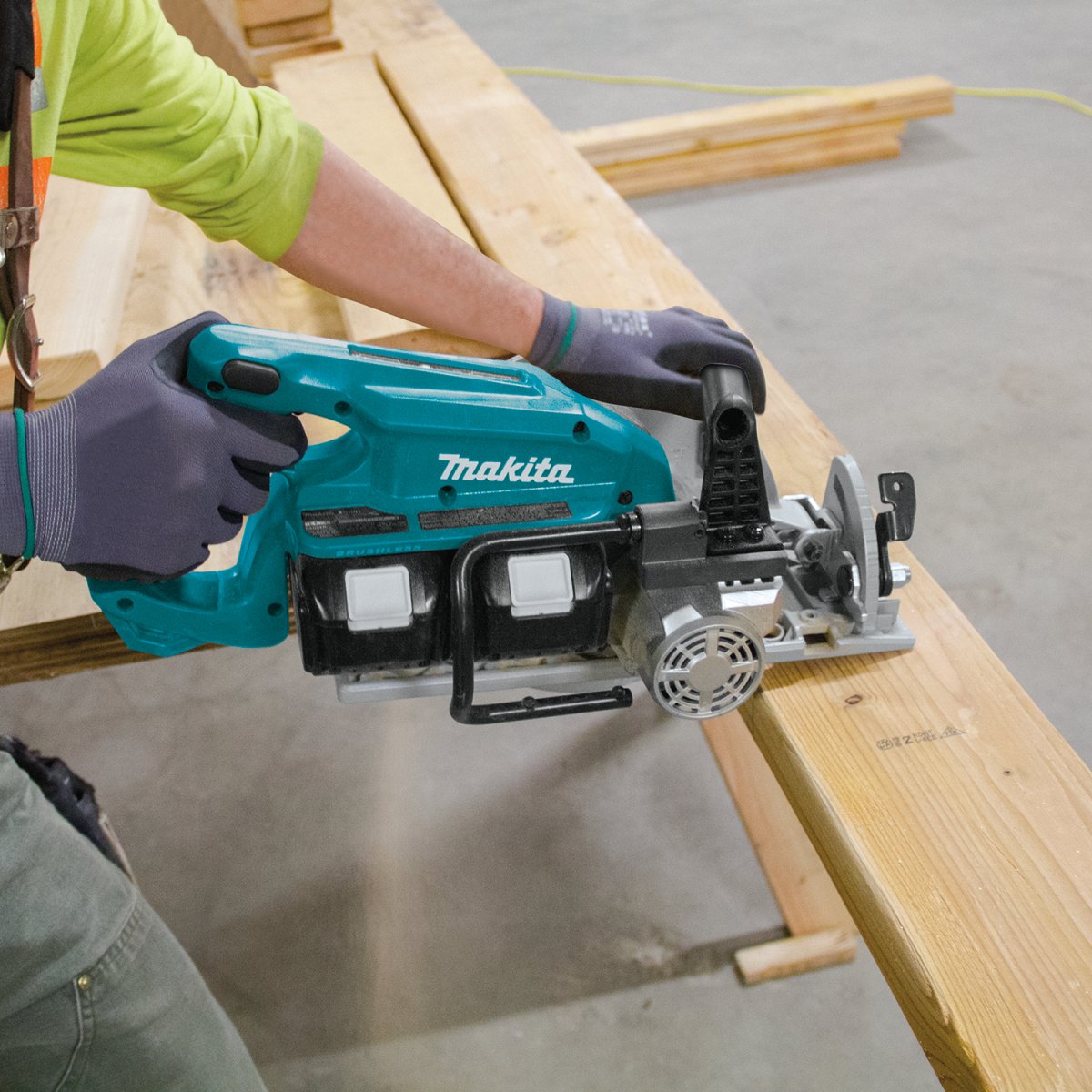 36V (18V X2) LXT® Brushless Rear Handle 7‑1/4" Circular Saw Makita