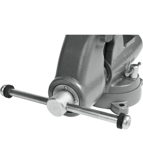 C-2 Pipe and Bench Vise, 5" Jaw Width, 7" Max Jaw Opening, 5-5/16" Throat Depth Wilton