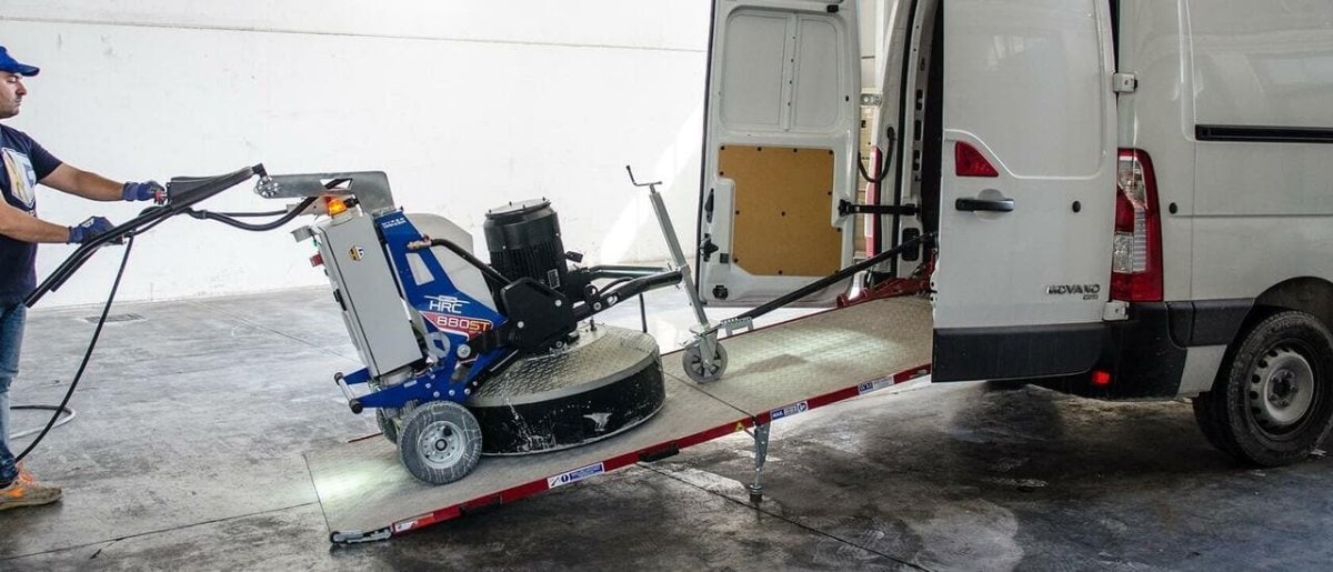 HRC 880 Self Track Grinder Hypergrinder