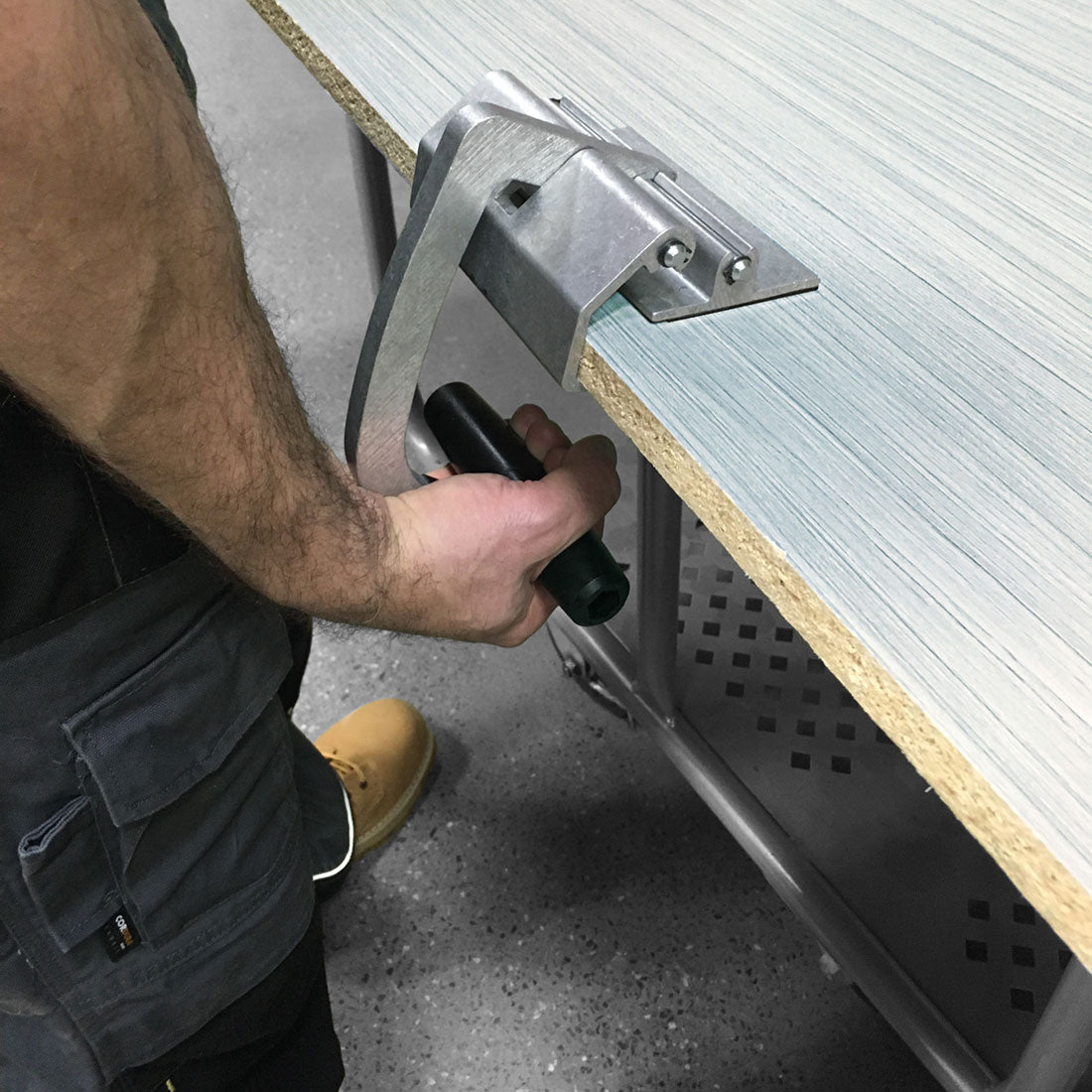 Jawclaw™ Panel Gripper | Metaltech | Carrying Clamp | Panel Lifter ...